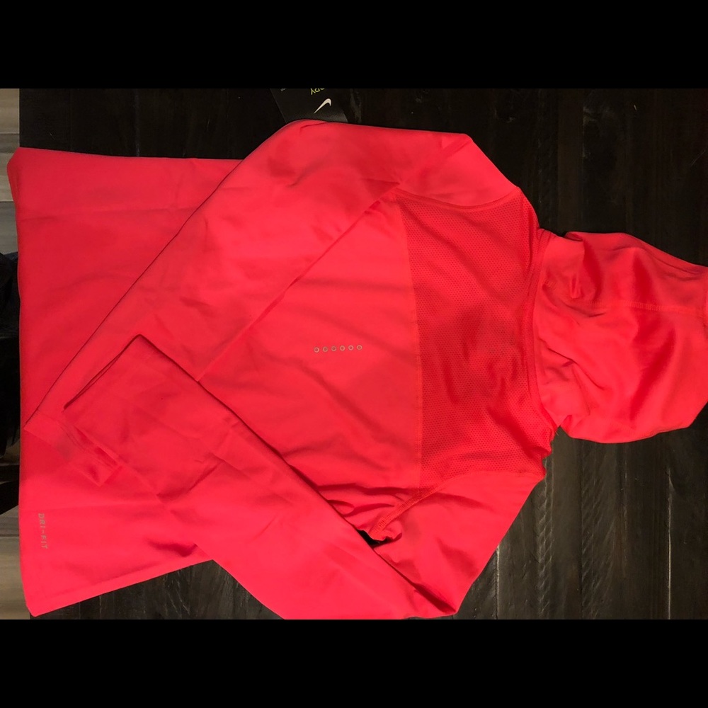 NWT Girls Nike Dri Fit Long Sleeve Top - Picture 2 of 4